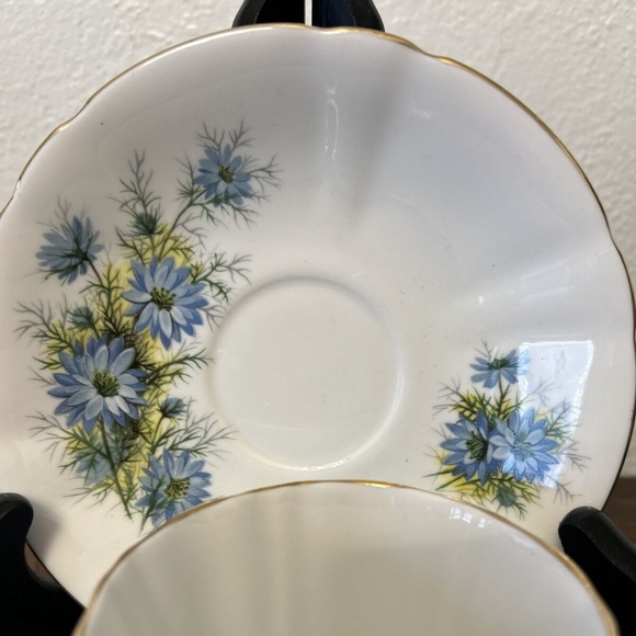 ROYAL LONDON #X194813 BLUE GOLD TRIM FLUTED 2 7/8" CUP AND SAUCER 1911-1971 - Picture 2 of 4